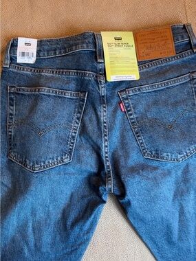 Levi's Slim Taper Men's Jeans - Denim Blue